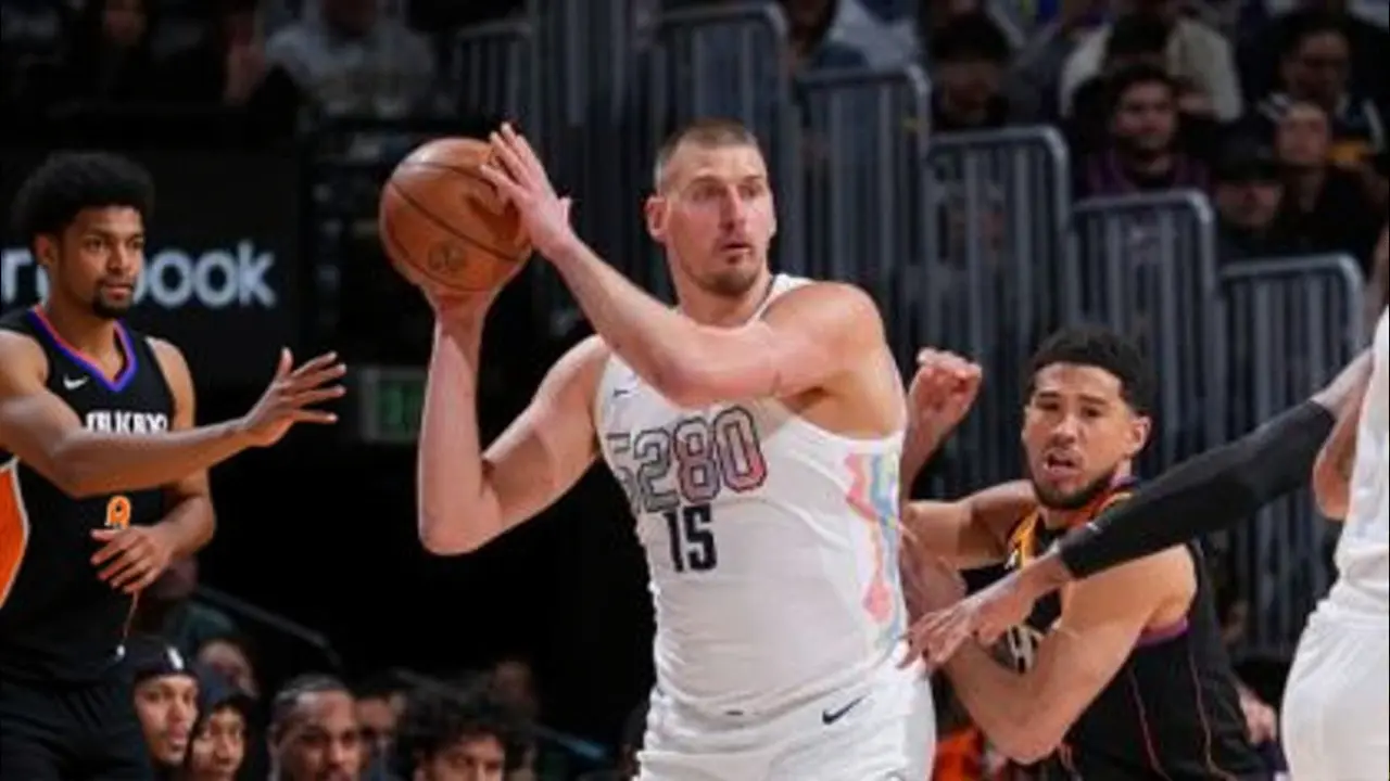 Jokić Fatura Histórico Recorde de 15/15/15 na NBA